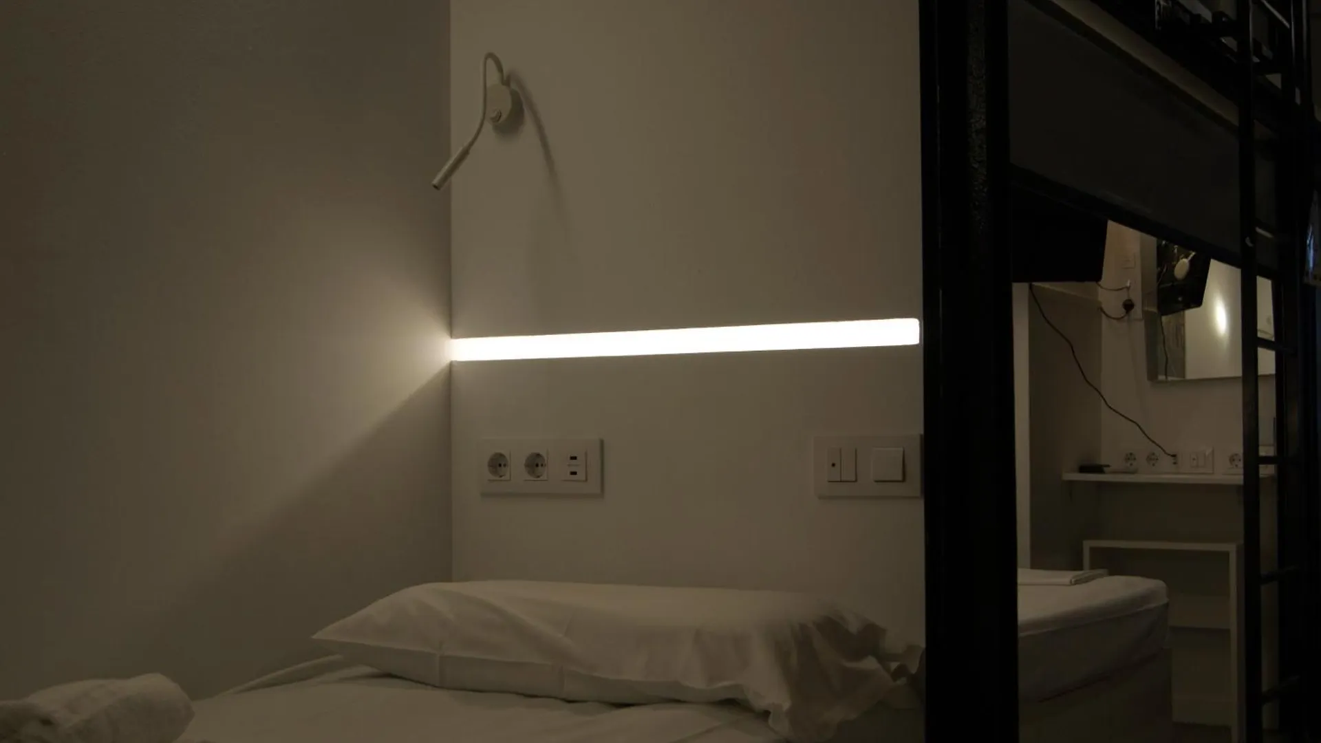 M Pods Malaga Ξενοδοχείο 2*,