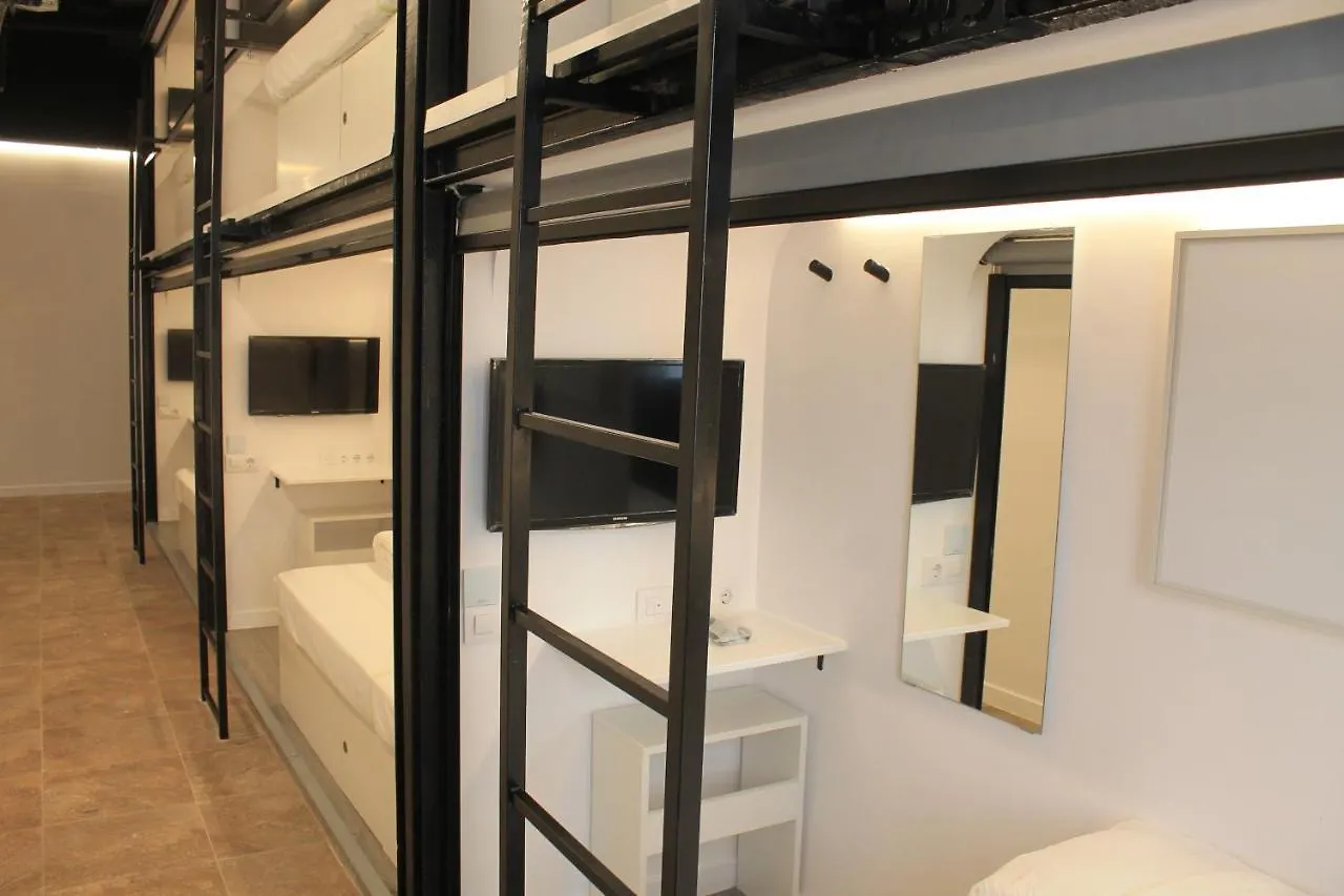 M Pods Malaga Hotel