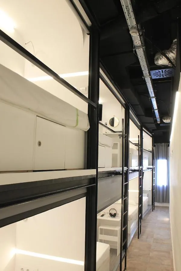 Capsulehotel M Pods Malaga Hotel